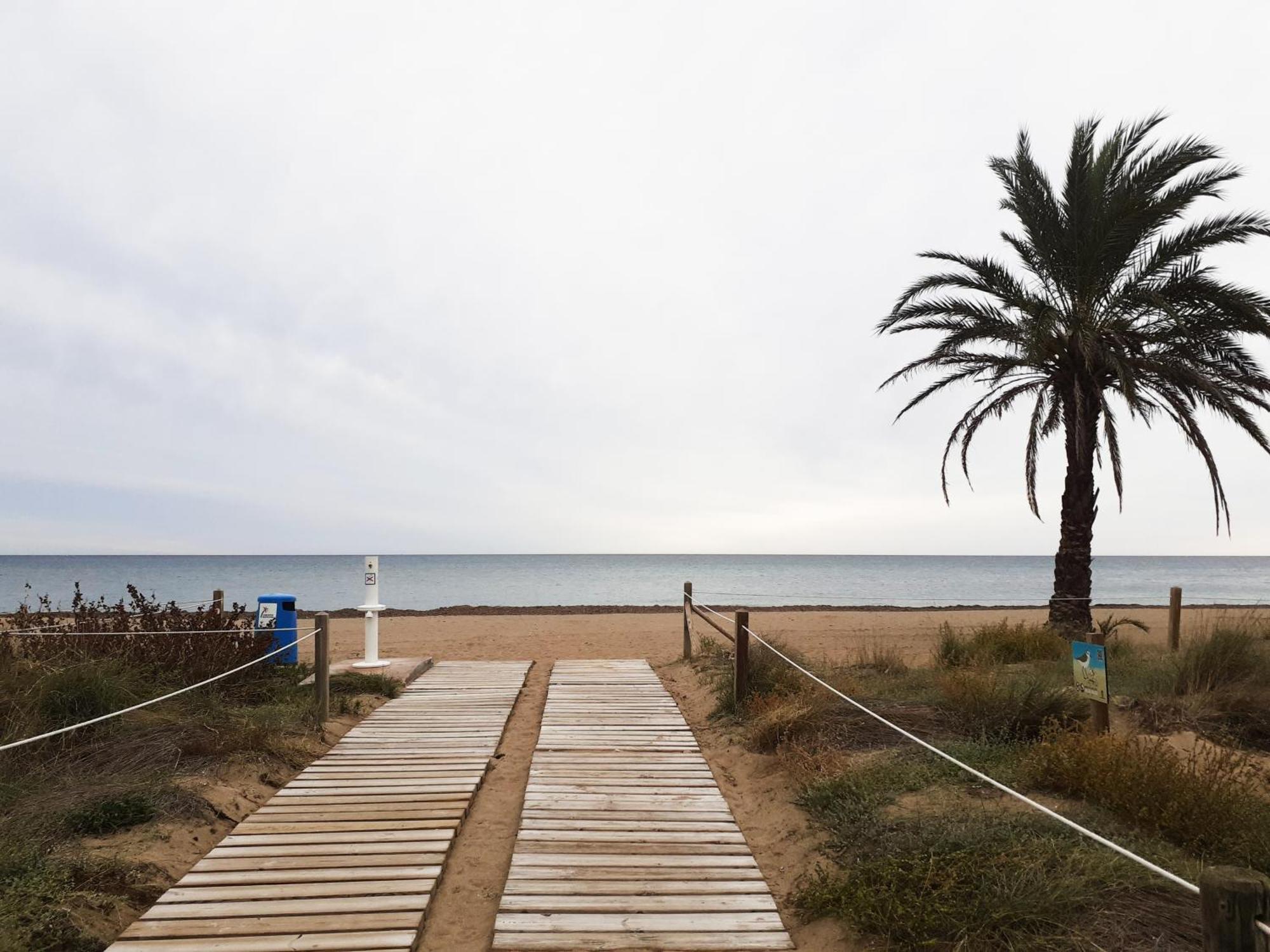 Oasis Apartments Playa Albaranas Дения Экстерьер фото